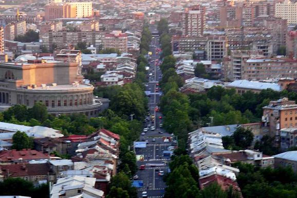 خیابان ماشتوس شهر ایروان کشور ارمنستان