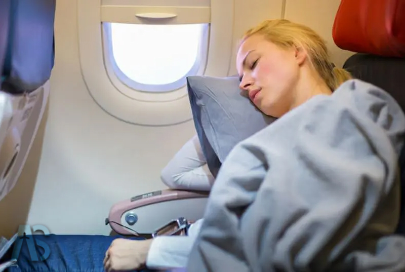 توصیه های زمان سفر طولانی با هواپیما