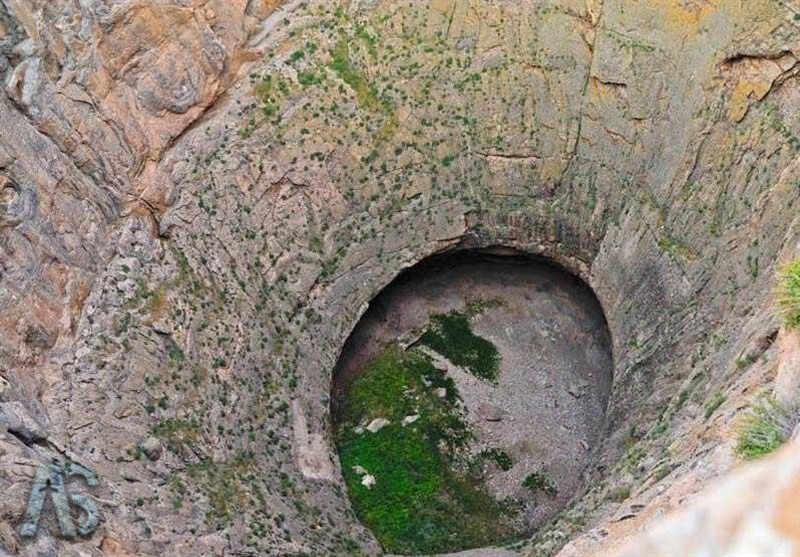 زندان دیو یا زندان سلیمان کوه