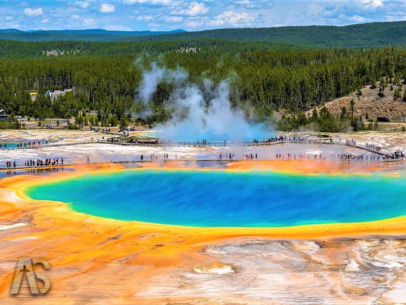 چشمه آب گرم گرند پریسماتیک