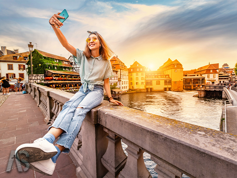 اطلاعات روی بلیط هواپیما