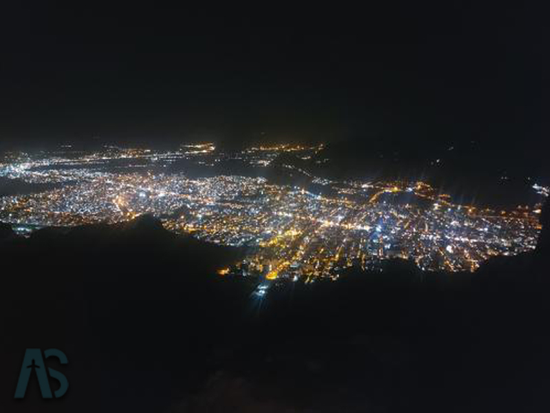 بام خرم آباد و شب های پر ستاره