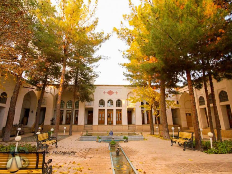 فرهنگسرای ادیب برومند