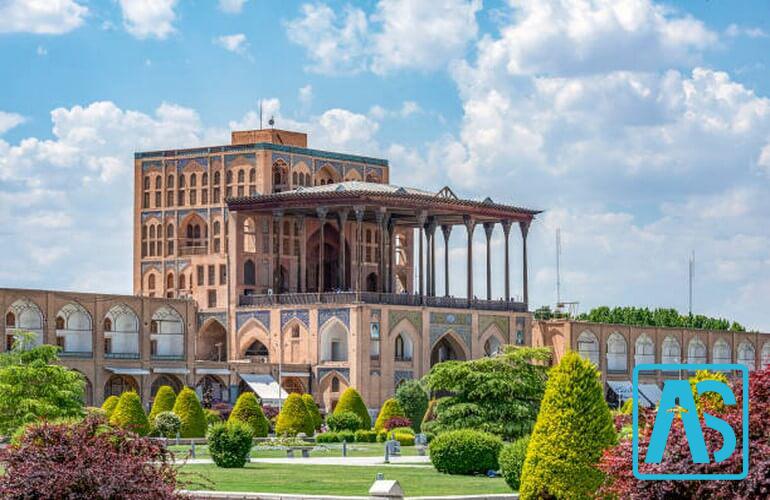 تاریخچه عالی قاپو