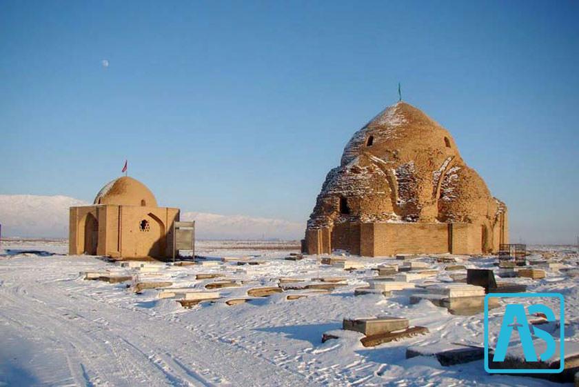 آرامگاه کمالالملک