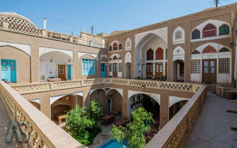 هتل خانه دوست