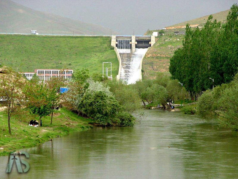 دریاچه سد مهاباد