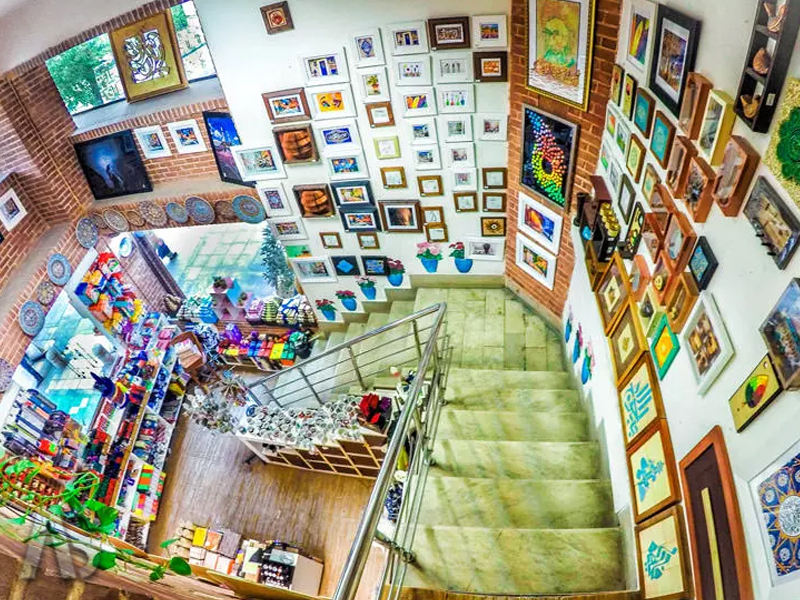 کافه کتاب ترنجستان