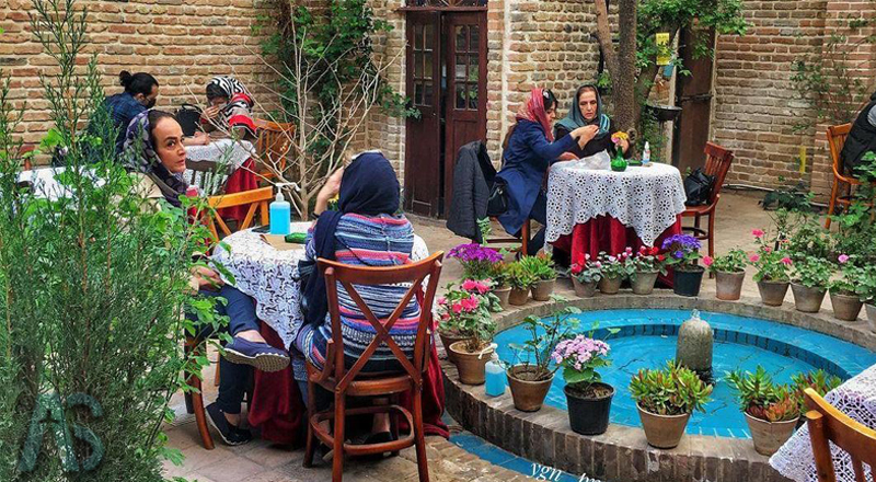 کافه کتاب نیکو