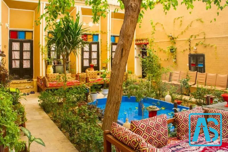 اقامتگاه بوم گردی عمارت کوچه باغ