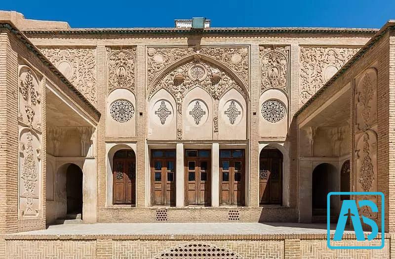 جاذبه های دیدنی در نزدیکی خانه تاریخی بروجردی ها