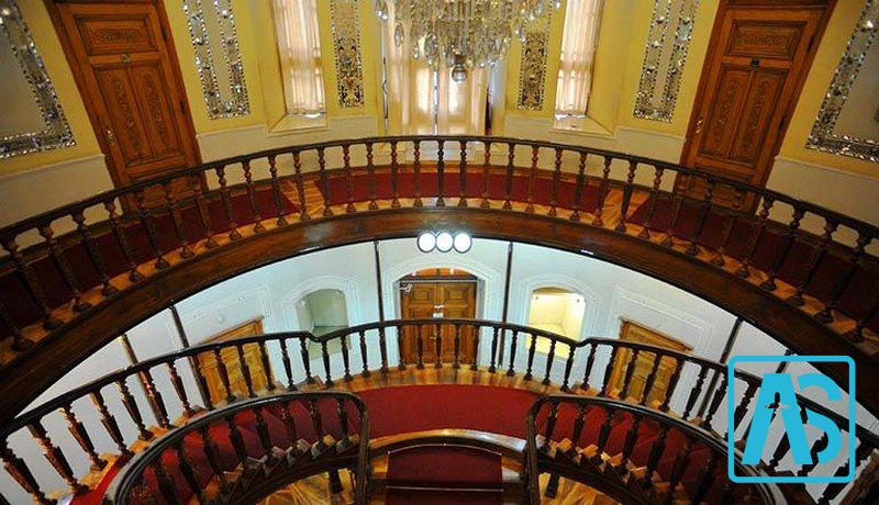 بخش ورودی موزه آبگینه تهران