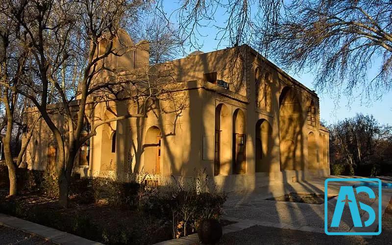 جاذبه ی دیدنی تاریخی یزد( باغ پهلوان پور)