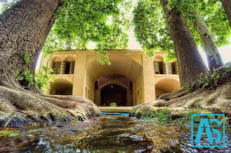 جاذبه ی دیدنی تاریخی یزد( باغ پهلوان پور)
