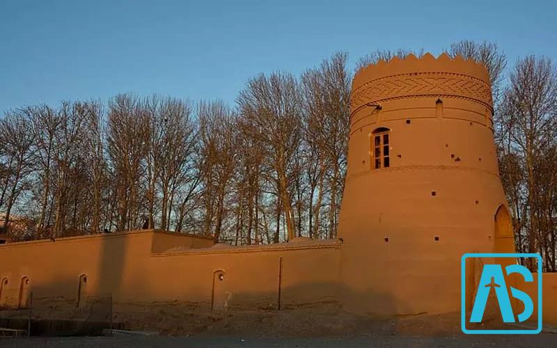 جاذبه ی دیدنی تاریخی یزد( باغ پهلوان پور)