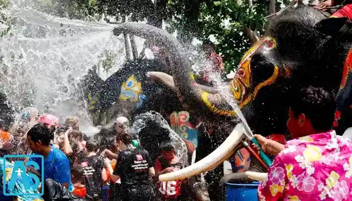 جشن آب تایلند