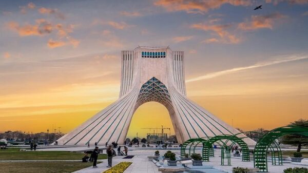 تهران‌ گردی برای علاقه‌مندان به تاریخ معاصر