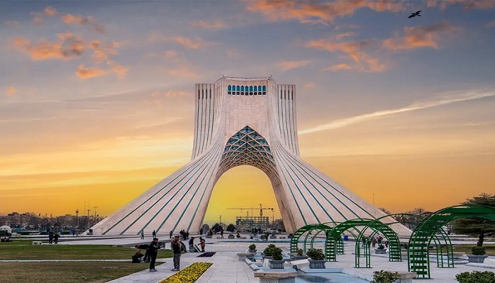 تهران‌ گردی برای علاقه‌مندان به تاریخ معاصر